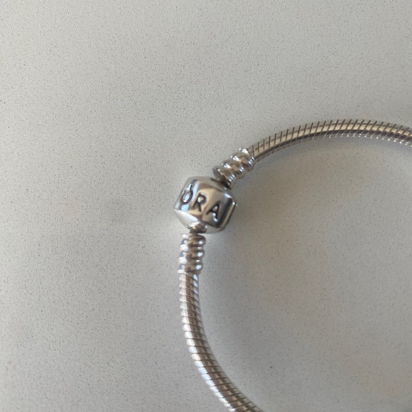 Pandora Silver Snake Chain Bracelet with 2 Spacer Charms - Picture 3 of 13